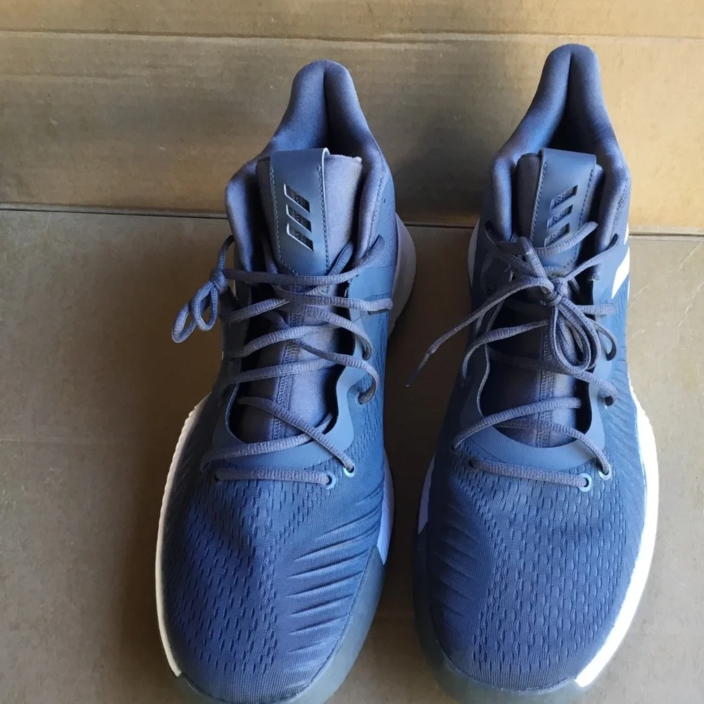 Adidas Sneakers